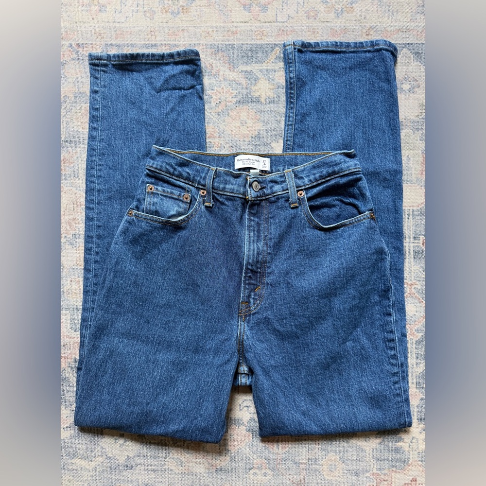 Abercrombie & Fitch curve love the 90s straight Ultra high rise jeans